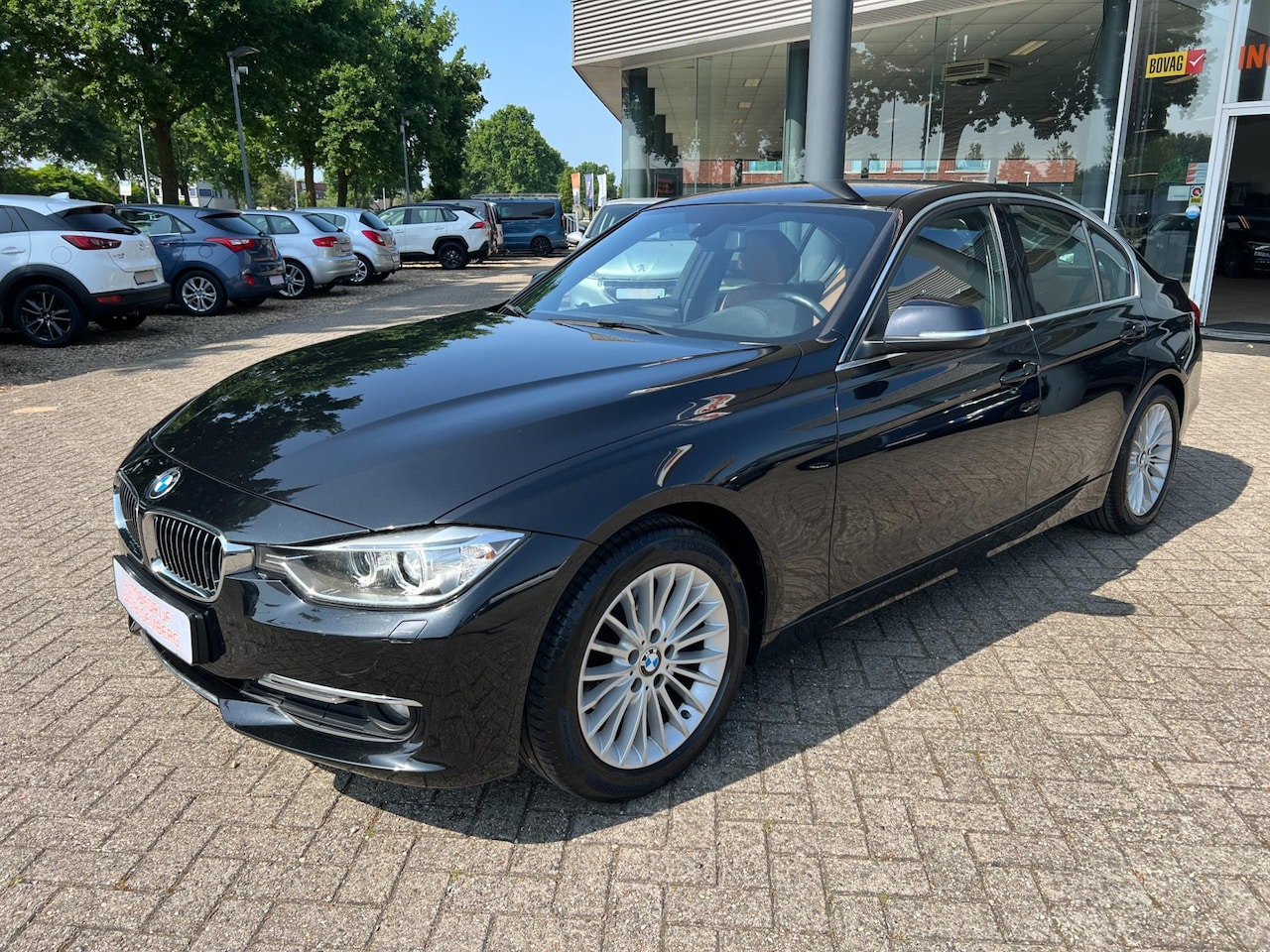 BMW 3-serie - 320i EfficientDynamics Edition High Executive 320i EfficientDynamics Edition High Executive, Automaat, Leer, Navi, etc - AutoWereld.nl