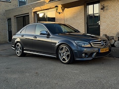 Mercedes-Benz C-klasse - AMG C63 |NL-AUTO|FULL OPTIONS|YOUNGTIMER