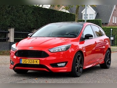 Ford Focus - 1.5 Red Edition | ST-LINE | NAVI | CLIMA | CRUISE | LEDER | NAP | TREKHAAK | ZEER MOOIE GO