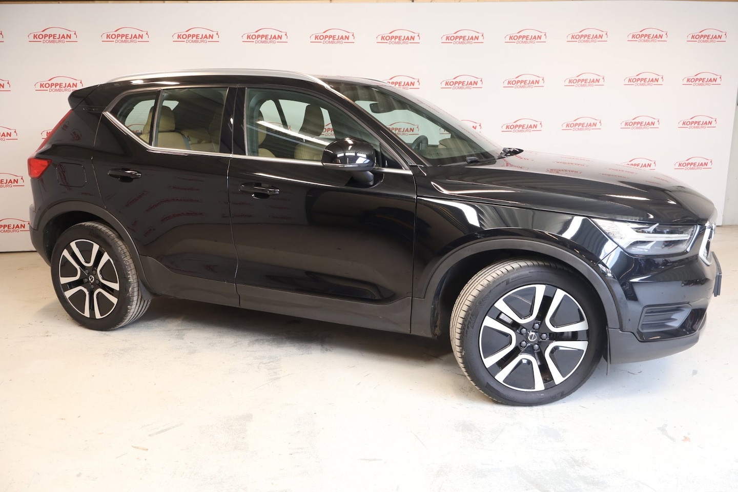 Volvo XC40 - 1.5 T5 Recharge Inscription|360 graden camera|lederen bekleding|panoramadak|Stoel+Stuurver - AutoWereld.nl