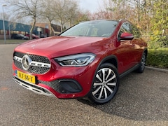 Mercedes-Benz GLA-Klasse - 250 e Progressive I Panorama Dak I Sfeerverlichting I Apple Carplay