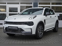 Lynk & Co 01 - 1.5 Core Stoelverwarming | Adaptive Cruise Control | Achteruitrijcamera | Apple Carplay |