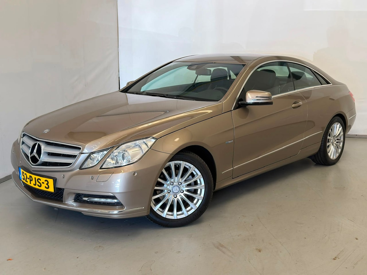 Mercedes-Benz E-klasse Coupé - 220 CDI / Uniek! / NL-auto / 18" AMG / Xenon - AutoWereld.nl