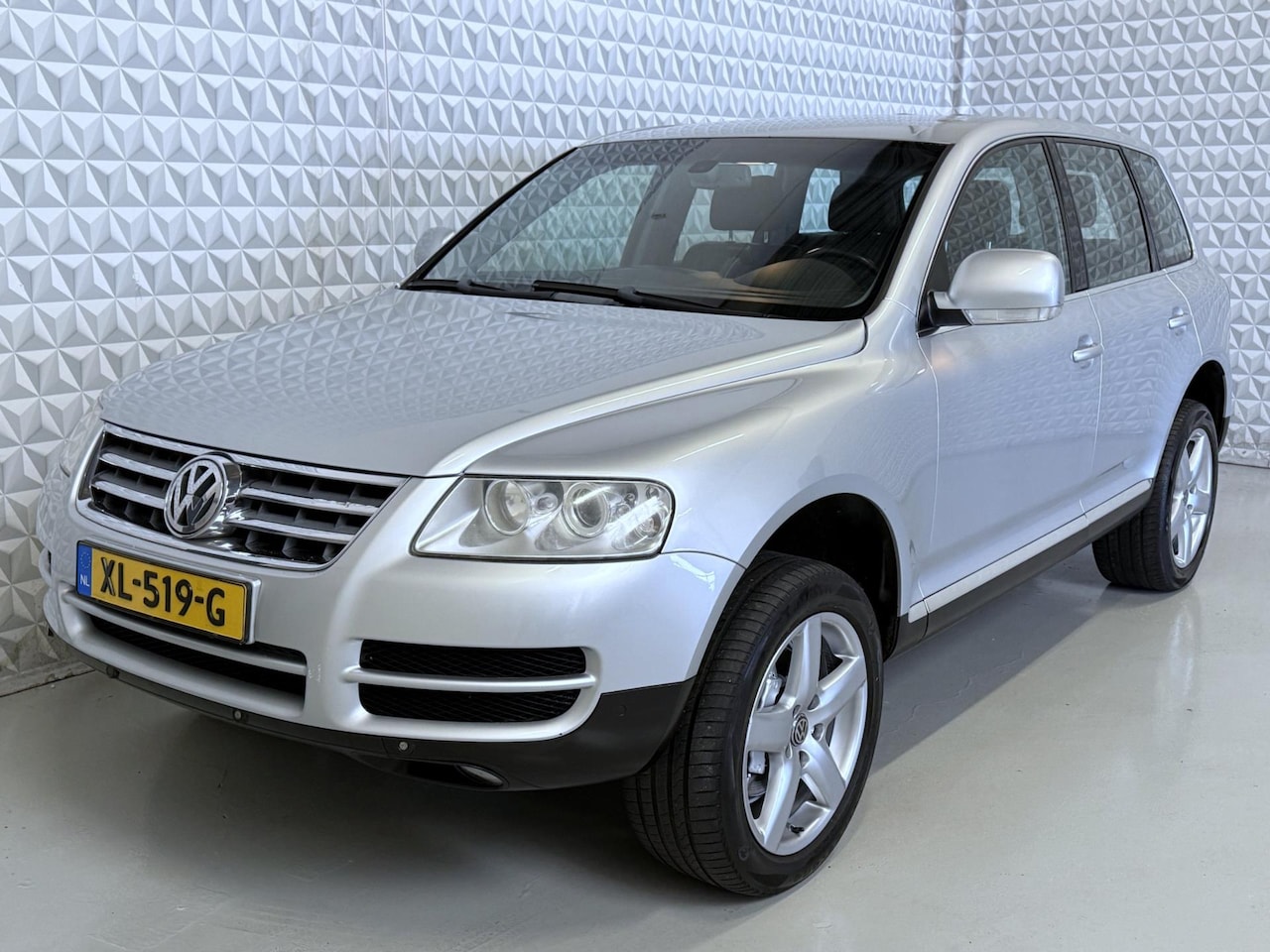 Volkswagen Touareg - 4.2 V8 4MOTION AUTOMAAT (2004) - AutoWereld.nl