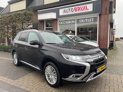 Mitsubishi Outlander - 2.4 PHEV Instyle NL-auto| Leder|Schuifd.|Trekh.|Stoelverw.|etc