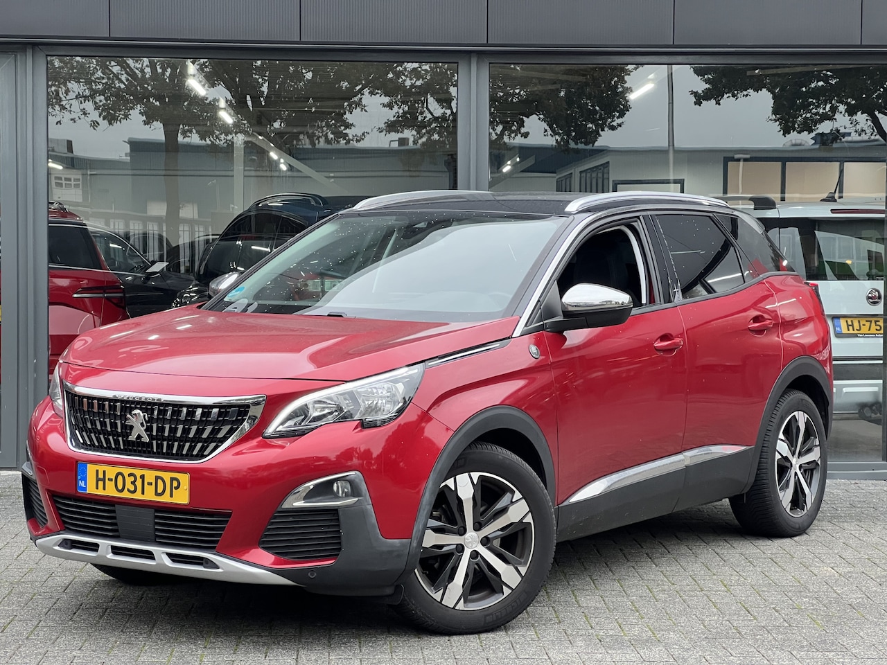 Peugeot 3008 - 1.2 PureTech Crossway | Nieuw binnen | Navi | Trekhaak | NAP - AutoWereld.nl