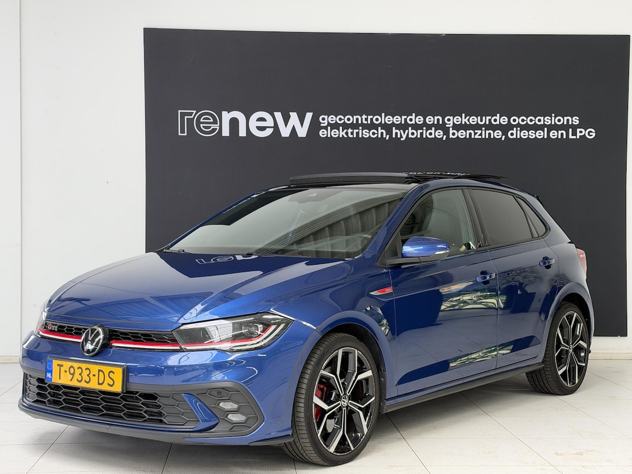 Volkswagen Polo - 2.0 TSI GTI | Navigatie | Panoramadak | IQ Light | Camera | Beats Audio | - AutoWereld.nl