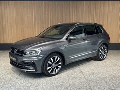 Volkswagen Tiguan - 2.0 TSI 4Motion R-line Trekhaak | Schuif-kantel dak | 20 Inch