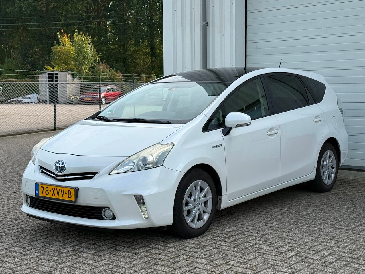 Toyota Prius Wagon - 1.8 Aspiration 96g| 7-Persoons | Panoramadak | Camera | Keyless Entry/Start ! - AutoWereld.nl