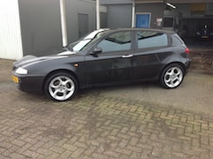 Alfa Romeo 147 - 1.6 T.Spark Edizione Esclusiva