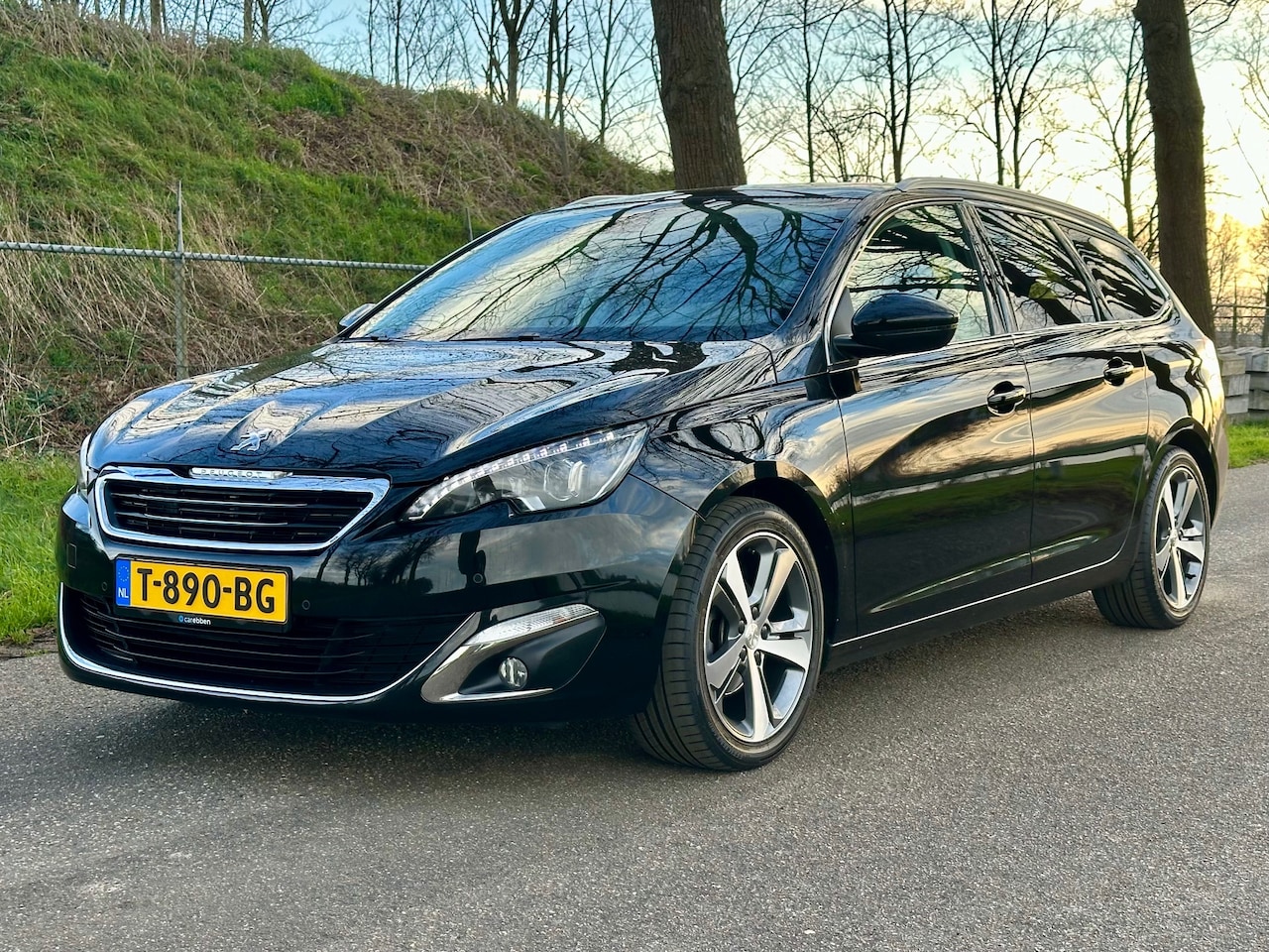 Peugeot 308 SW - 1.2 PureTech GT-line | NIEUWE MOTOR | Panoramadak | LED | Denon sound - AutoWereld.nl