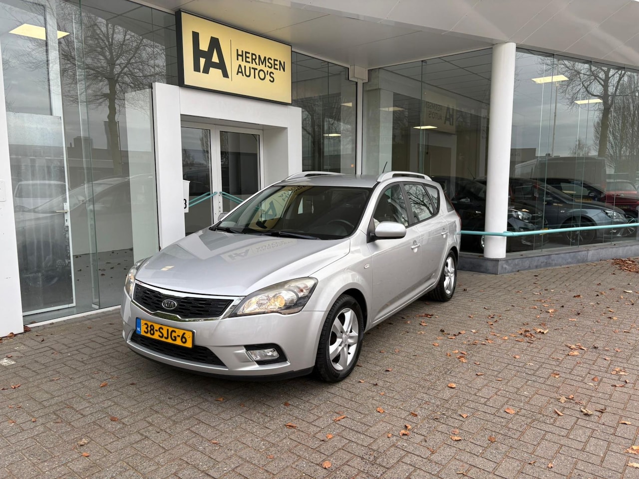 Kia Cee'd Sporty Wagon - 1.4 CVVT Navigator Plus Pack |Dealer onderhouden|NAP|APK - AutoWereld.nl