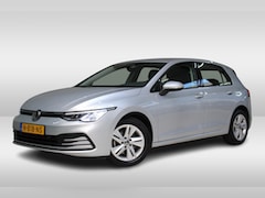 Volkswagen Golf - 1.0 eTSI Life DSG | Navigatie Pro | Cruise Control | Lichtmetalen velgen