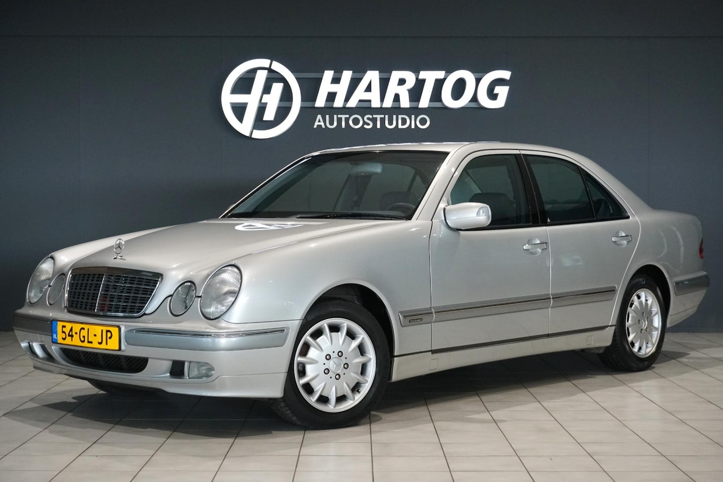 Mercedes-Benz E-klasse - 240 Elegance * EERSTE EIGENAAR + VOLLEDIGE HISTORIE * - AutoWereld.nl