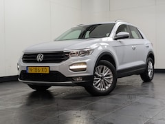 Volkswagen T-Roc - 1.5 TSI Style | Achteruitrijcamera | Airco (automatisch) | Cruise control adaptief