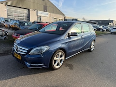 Mercedes-Benz B-klasse - 180 Ambition NAV.+ Clima Bj:2012 NAP