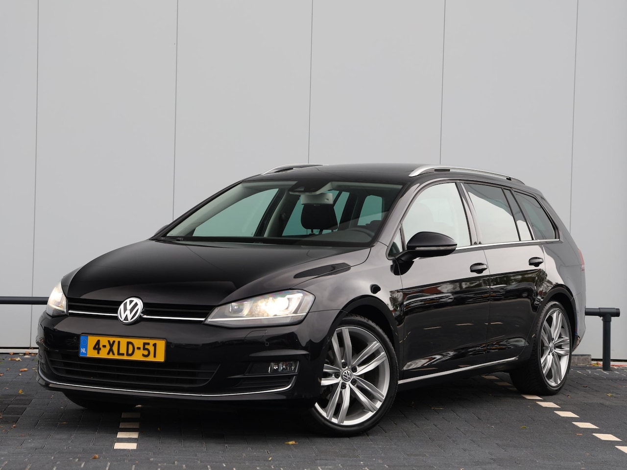 Volkswagen Golf Variant - 1.4 TSI Highline 122PK DSG | Xenon | Trekhaak | Panoramadak | Navigatie | Cruise control | - AutoWereld.nl