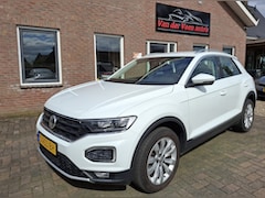 Volkswagen T-Roc - 1.5 TSI Sport. volledig leder, dealer onderhouden, stoelverw., navi, carplay, adap.cruise,
