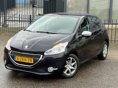 Peugeot 208 - 1.2 PureTech / Navi / Cruise / Airco / Style
