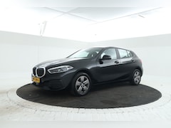 BMW 1-serie - 116d High Executive 5 Deurs hb, Navigatie, Climate