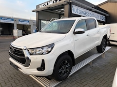Toyota HiLux - 2.4 D-4D Double Cab Challenger VAN Automaat | Trekhaak