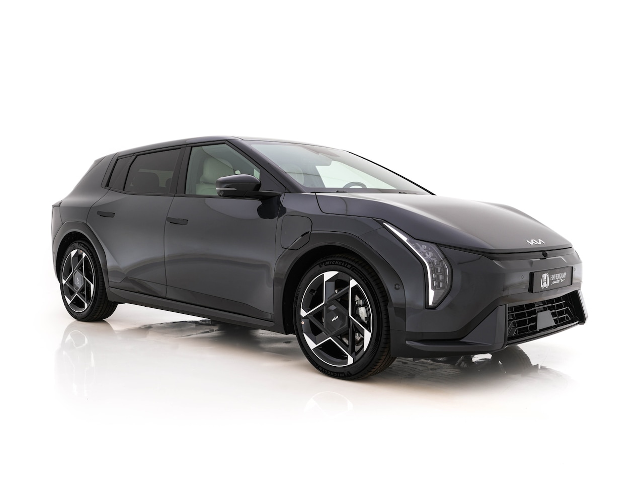 Kia EV4 - GT-Line 81.4 kWh Aut. *HEATPUMP | LEATHER | HARMAN/KARDON | FULL-LED | PREMIUM-RELAXATION - AutoWereld.nl