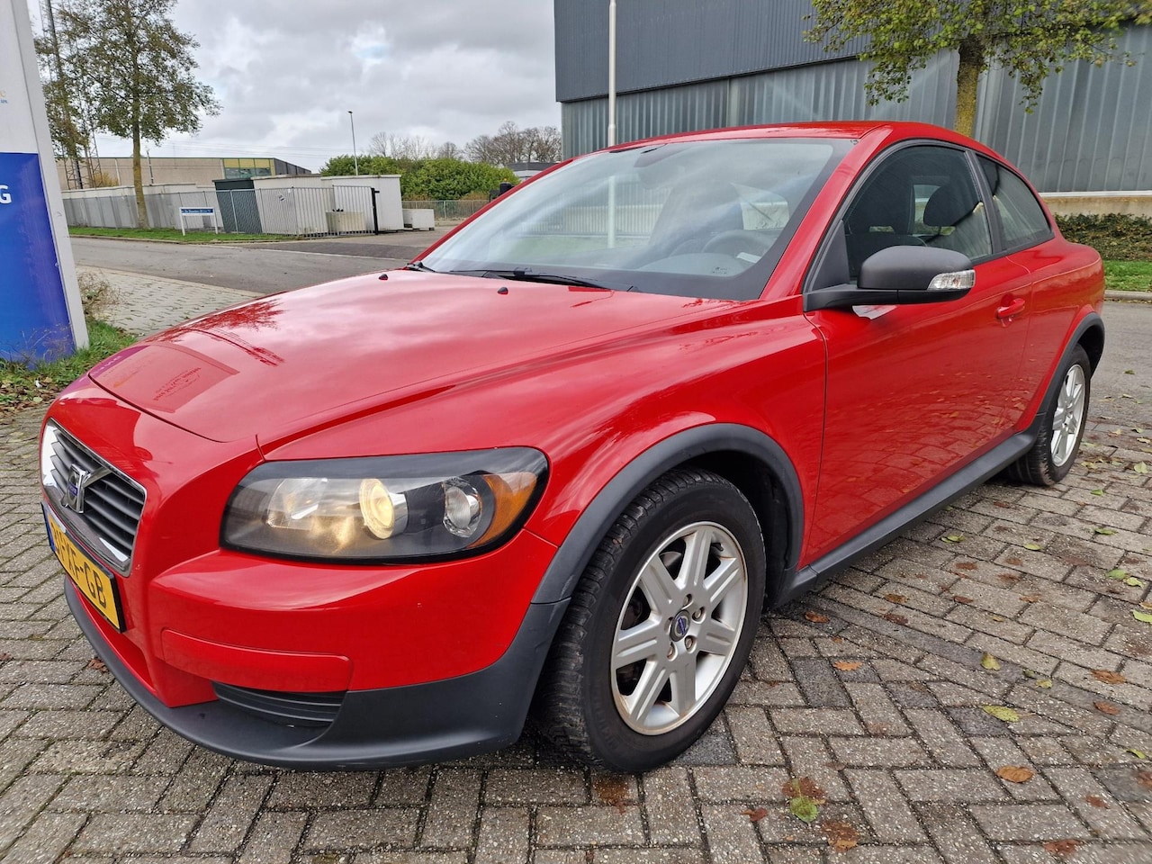 Volvo C30 - 1.6 1.6, Apk, Nap, Goed rijdend, Inruil mogelijk. - AutoWereld.nl