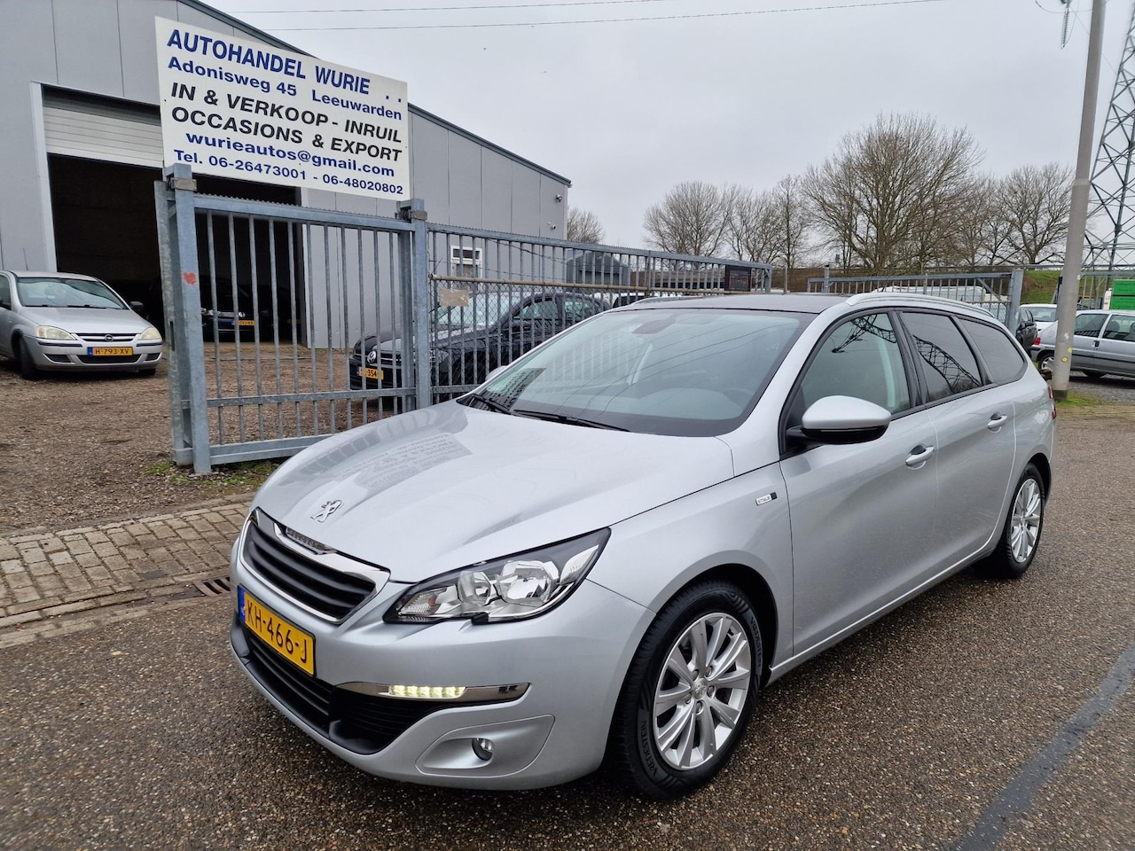 Peugeot 308 SW - 1.2 PureTech Style/Automaat/Gereviseerde Motor/Apk 1-07-2027 - AutoWereld.nl