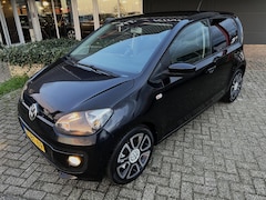 Volkswagen Up! - 1.0 high up 2e EIG AC CRUIS NAV PDC APK+NAP