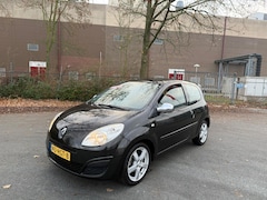 Renault Twingo - 1.2 Authentique LEUKE AUTO RIJDT EN SCHAKELT TOP