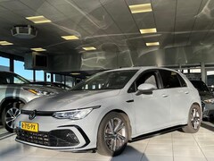 Volkswagen Golf - 1.5 eTSI R-LINE/Virtual Cockpit/Automaat/Apple Carplay/Camera/Stuurverwarming/Leder/Alcant