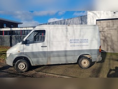Mercedes-Benz Sprinter - 208D 312D 1999 MANUEEL SHORT GERMANY CAR