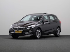 BMW 2-serie Active Tourer - 220i High Executive | Achteruitrijcamera | Active cruise control | Head up | Stoelverwarmi