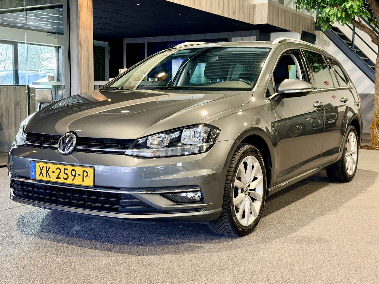 Volkswagen Golf Variant - 1.0 TSI Highline Virtual | Navigatie | Stoelverw.+massage | Carplay/Android | Sensoren - AutoWereld.nl