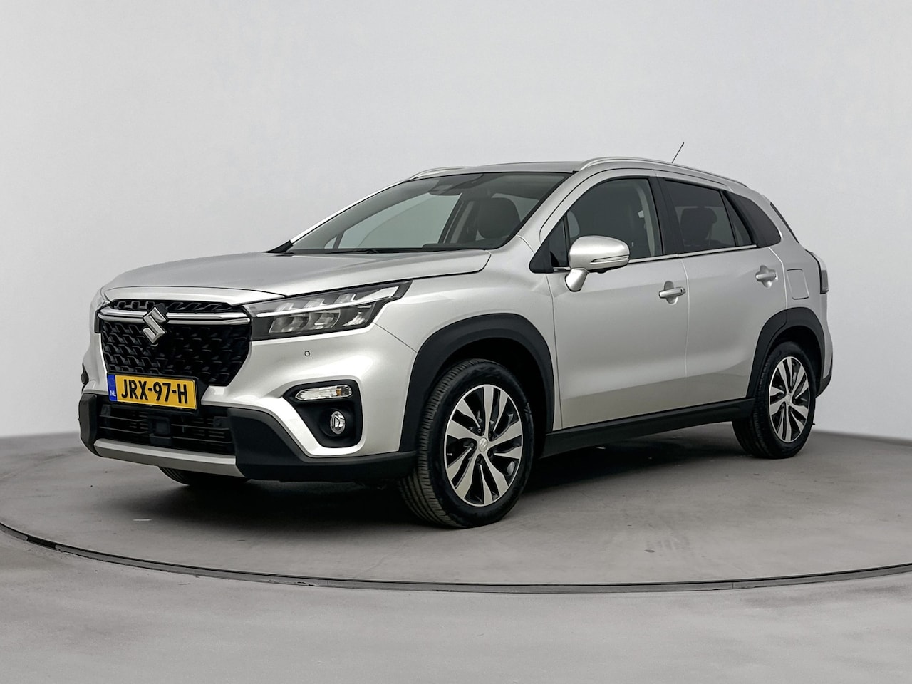 Suzuki S-Cross - 1.4 Boosterjet Style Smart Hybrid Limited | 360° Camera | Glazen Dak | Lederen/Stof Bekled - AutoWereld.nl