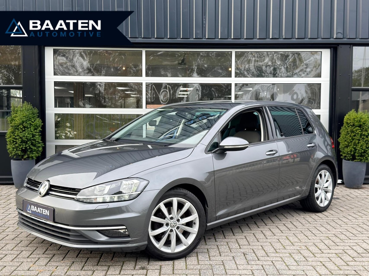 Volkswagen Golf - 7.5 1.5 TSI Highline|Carplay|Camera|Adaptive Cruise|DSG - AutoWereld.nl