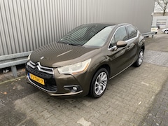 Citroën DS4 - 1.6 VTi So Chic 157Dkm.NAP, Leer/Stof, Clima, CC, LM, nw. APK – Inruil Mogelijk –