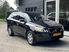 Volvo XC60 - 2.0 T5 Kinetic Aut/Ecc/Navi/Lm