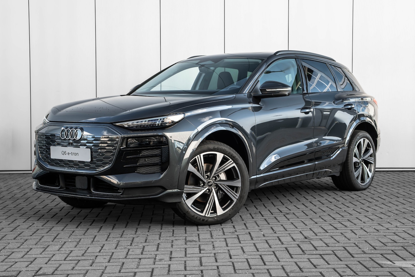 Audi Q6 e-tron - Advanced edition | Adaptive air suspension | Adaptive cruise control | Audi sound system - AutoWereld.nl