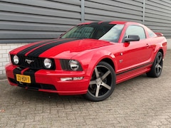 Ford Mustang - USA 4.6 V8 GT AUTOMAAT LEER 305PK APK