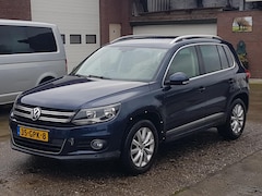 Volkswagen Tiguan - 2.0 TSI Comfort&Design 4Motion