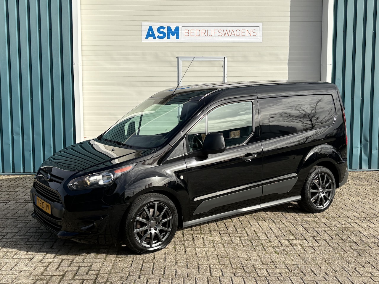Ford Transit Connect - 1.0 100Pk Ecoboost L1 Trend / Cruise / Airco / SCHUIFDEUR / Trekhaak - AutoWereld.nl