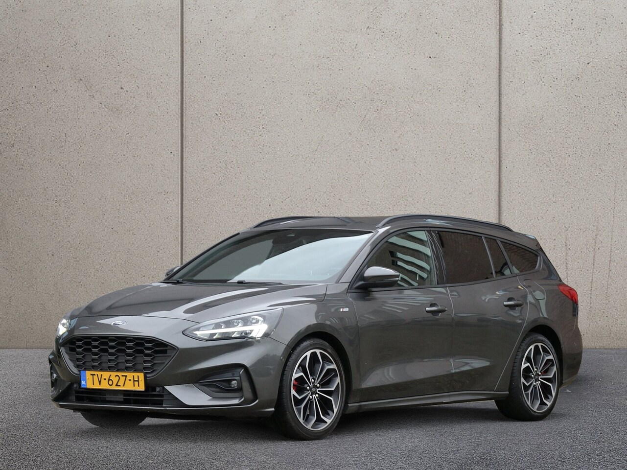 Ford Focus Wagon - 1.0 EcoBoost 125PK ST Line Business | ACC | Winterpakket | Trekhaak - AutoWereld.nl