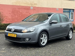 Volkswagen Golf - 1.2 TSI Highline BlueMotion