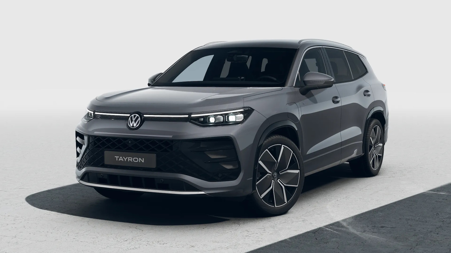 Volkswagen Tayron - R-Line Edition | Trekhaak | 'App-Connect' draadloze smartphone integratie | Automatische a - AutoWereld.nl