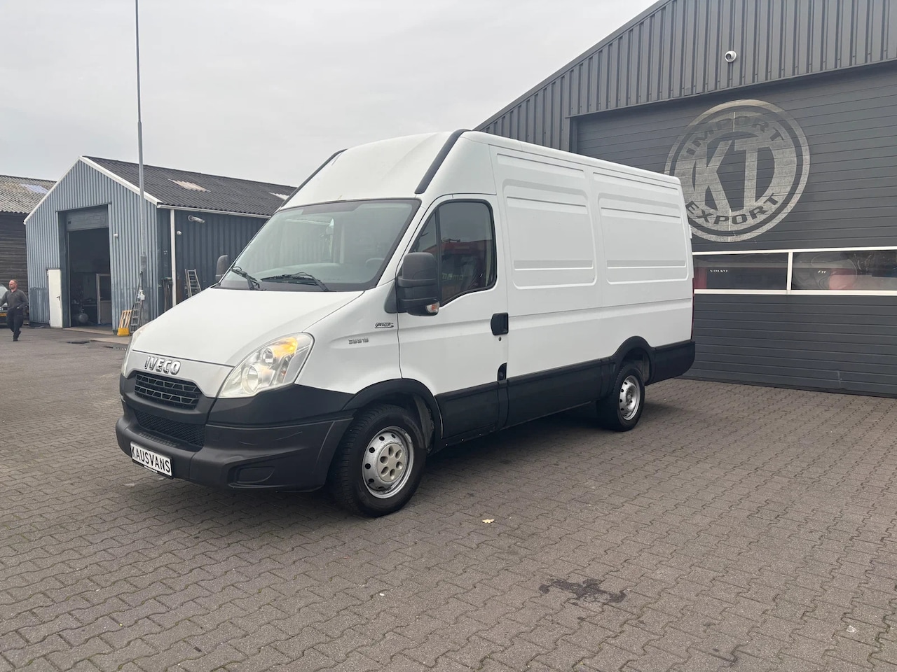 Iveco Daily - 35S15 L3 H2 Airco Trekhaak Marge! - AutoWereld.nl