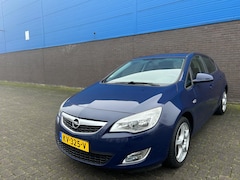 Opel Astra - 1.6 Edition | Automaat | Cruise Control | 17” LM Velgen | Bluetooth | Isofix | Sfeerverlic