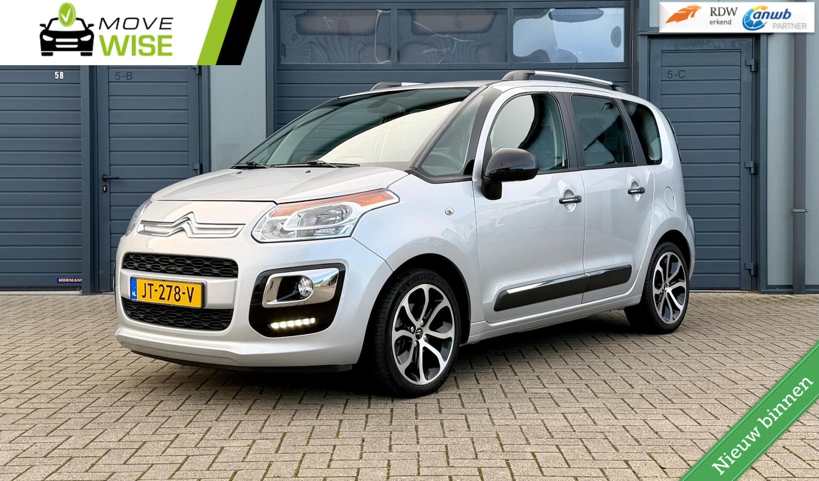 Citroën C3 Picasso - 1.2 - 110pk Feel Edition | LAGE KM NAP | Trekhaak | Nieuwe DB Riem ! | Camera | Cruise | - AutoWereld.nl
