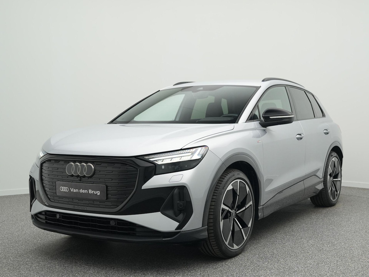 Audi Q4 e-tron - S Edition 45 quattro 82 kWh 286PK | Elektr. Achterklep | Stuur & Stoelverwarming | Achteru - AutoWereld.nl