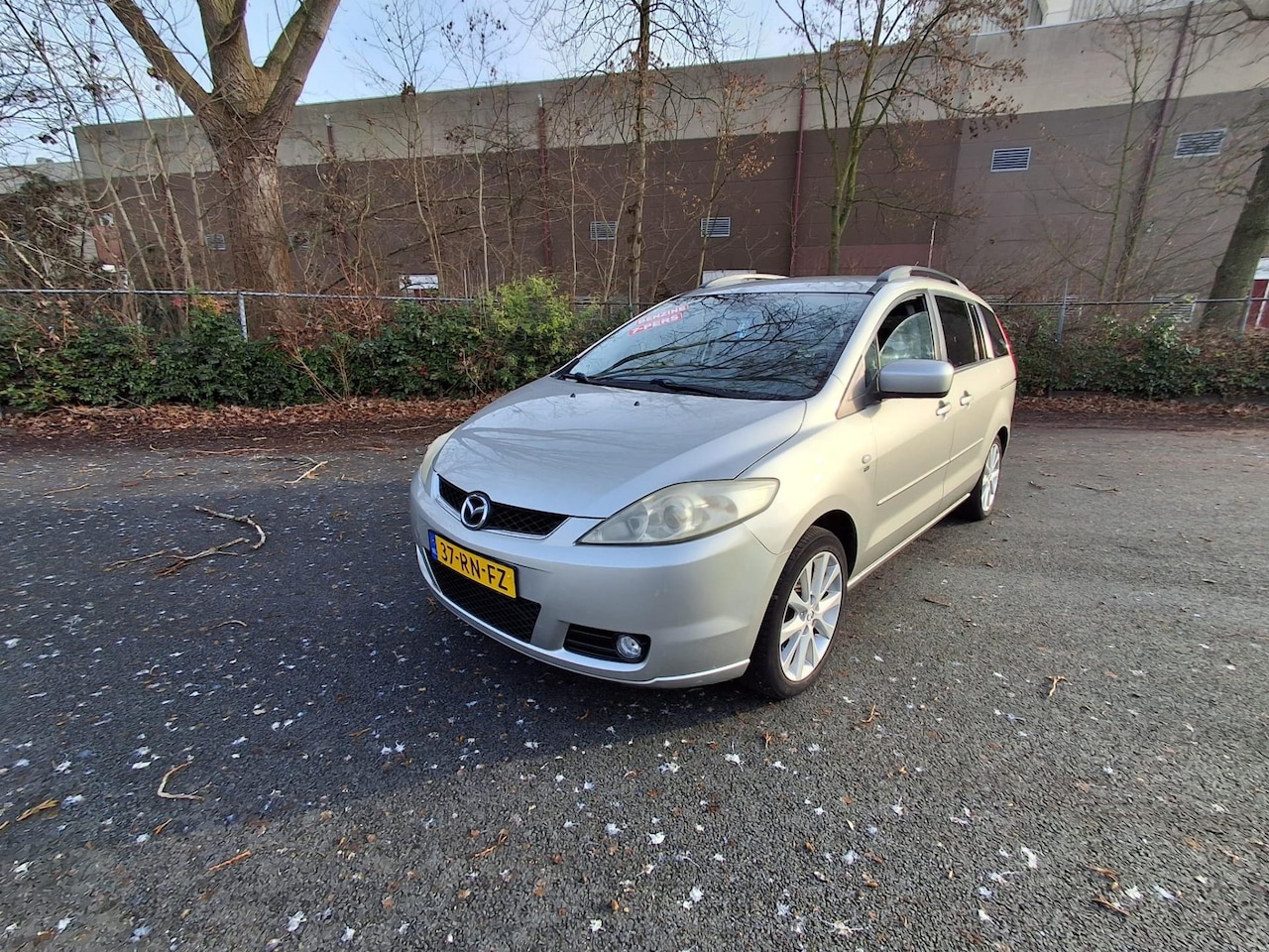 Mazda 5 - 2.0 Executive LEUKE AUTO MET 7 PLAATSEN DAS FIJN - AutoWereld.nl